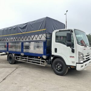 Xe tải ISUZU 5.5 tấn thùng bạt 6m2- NQR550