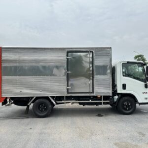 Xe Tải ISUZU 2.4 Tấn Thùng Kín Bưởng Nâng Hạ